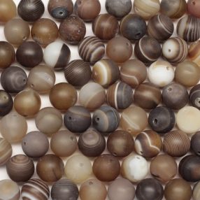   Sávos achát (festett barna), MATT csiszolású ásványgyöngy - 10mm-es golyó - 1db