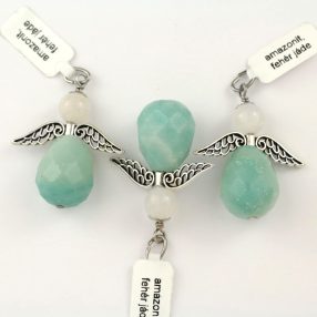   Amazonit és fehér "jáde" ásványmedál - 3cm-es angyal