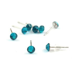   Strasszos fülbevaló nemesacél beszúrós alapon - 4,7mm - blue zircon