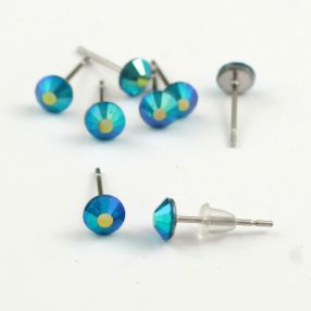   Strasszos fülbevaló nemesacél beszúrós alapon - 4,7mm - blue zircon AB