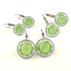   Nemesacél üveglencsés franciakapcsos fülbevaló - választható méretben - népies virág (2912)