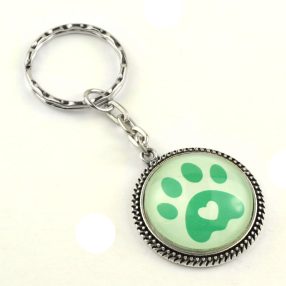 Üveglencsés kulcstartó - tappancs mancs (0205)