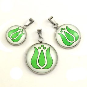   Nemesacél üveglencsés medál - választható méretben - népies virág, tulipán (2902)