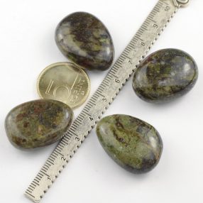   Sárkány jáspis / sárkányvérkő csepp marokkő 2,5-3cm /db