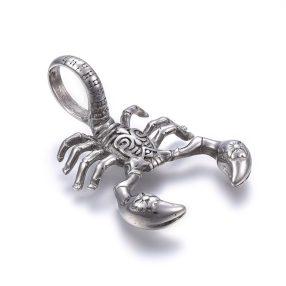 Antikolt nemesacél medál - 42x32x14mm-es skorpió