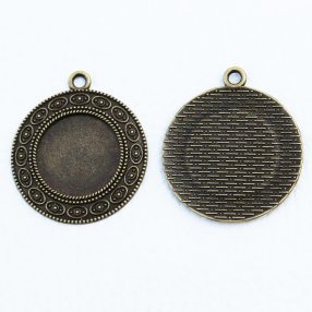   Tibeti stílusú ragasztható fém medál alap - antik bronz színű 38x33mm-es, 20mm-es kabosonhoz