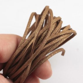   Művelúr "bőr" szál (hasítottbőr utánzat) 2,5 x 1,4mm-es - mv139 csillogó világosabb bronzbarna - 4m