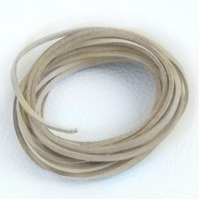   Művelúr "bőr" szál (hasítottbőr utánzat) 2,5 x 1,4mm-es - mv54 len színű - 4m